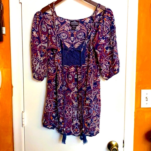Funky Angie Bohemian Gauzy Lace Tassel Tunic - Picture 9 of 10